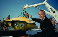 9. Thomas J. Abercrombie - Puerto Rico - 1960. Jacques-Yves Cousteau svela Denise la rivoluzionaria capsula a immersione costruita con il sostegno della National Geographic Society