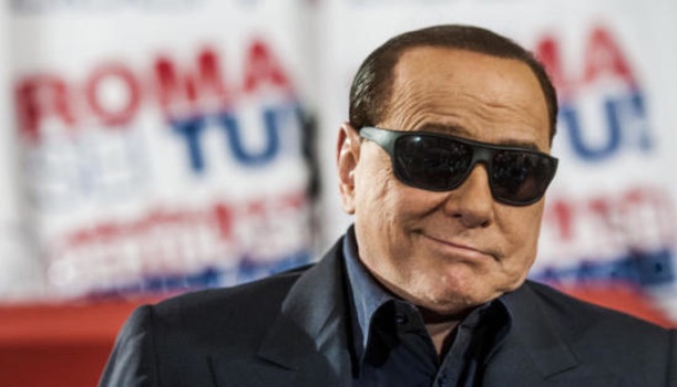 Berlusconi occhiali